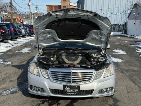 Used 2011 Mercedes-Benz E 350 4MATIC Sedan image 43
