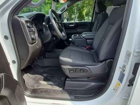 Used 2024 Chevrolet Silverado 2500 Custom w/ Custom Convenience Package AWD/4WD image 18