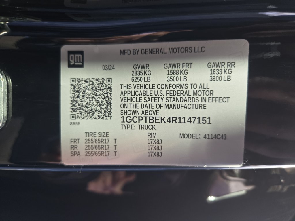 Used 2024 Chevrolet Colorado W/T AWD/4WD image 38