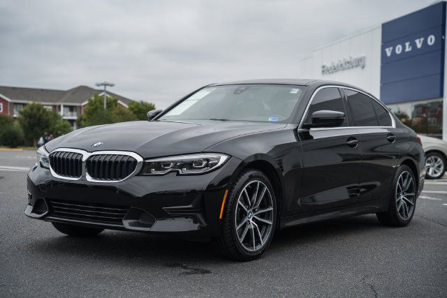 Used 2020 BMW 330i xDrive Sedan w/ Convenience Package AWD/4WD image 3