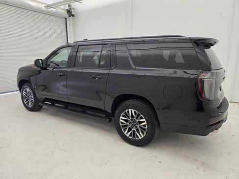 New 2025 Chevrolet Suburban Z71 w/ Z71 Off-Road Package image 43