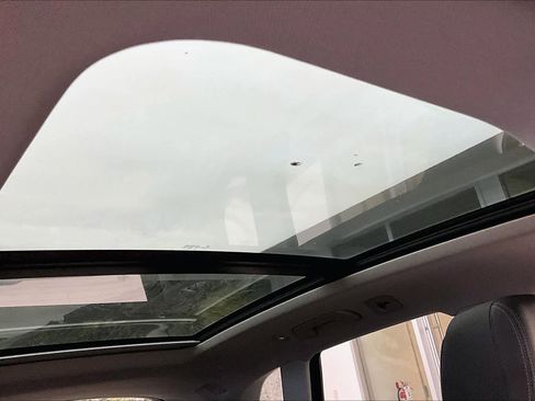 Used 2021 Audi Q5 e Premium w/ Convenience Package image 14