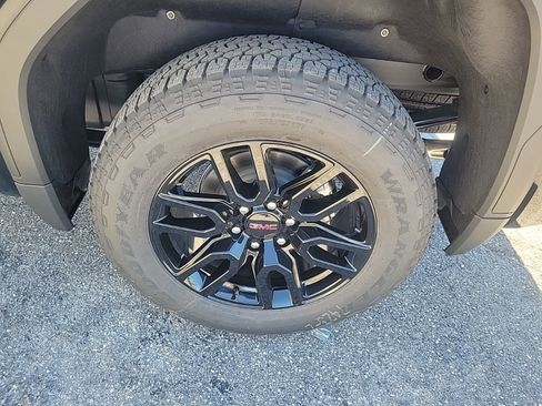 New 2026 GMC Sierra 1500 Elevation image 8