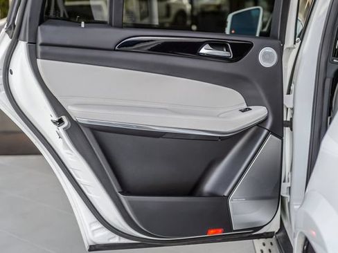 Used 2018 Mercedes-Benz GLS 550 4MATIC image 58