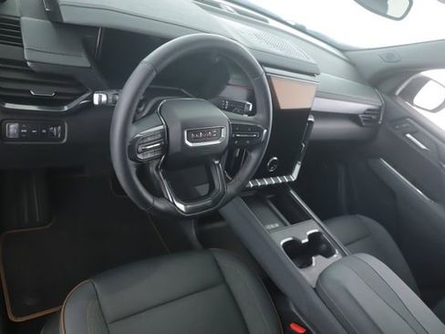 Used 2025 GMC Acadia AT4 image 17