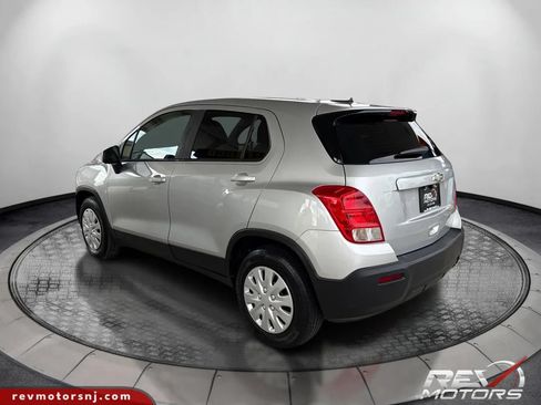 Used 2016 Chevrolet Trax LS FWD image 3