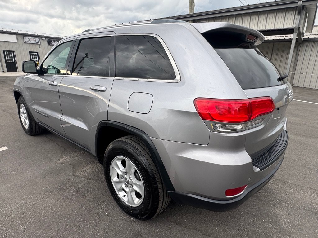 Used 2017 Jeep Grand Cherokee Laredo w/ Quick Order Package 2BE RWD image 6
