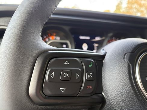 New 2026 Jeep Wrangler Unlimited Rubicon w/ Xtreme 35 Tire Package image 19