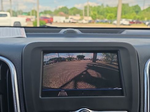 Used 2020 Chevrolet Equinox LT AWD/4WD image 19