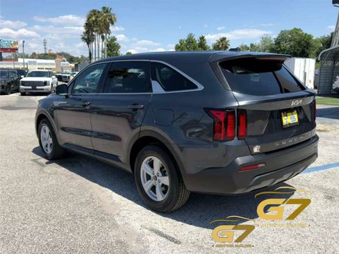Used 2022 Kia Sorento LX FWD image 5