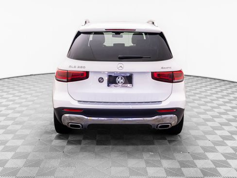 Used 2021 Mercedes-Benz GLB 250 4MATIC image 4