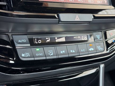 Used 2017 Honda Accord EX-L image 19