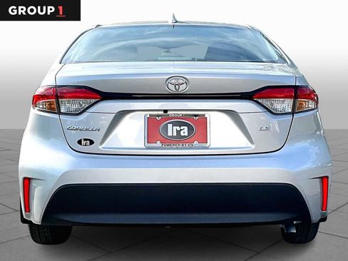 Used 2025 Toyota Corolla LE image 4
