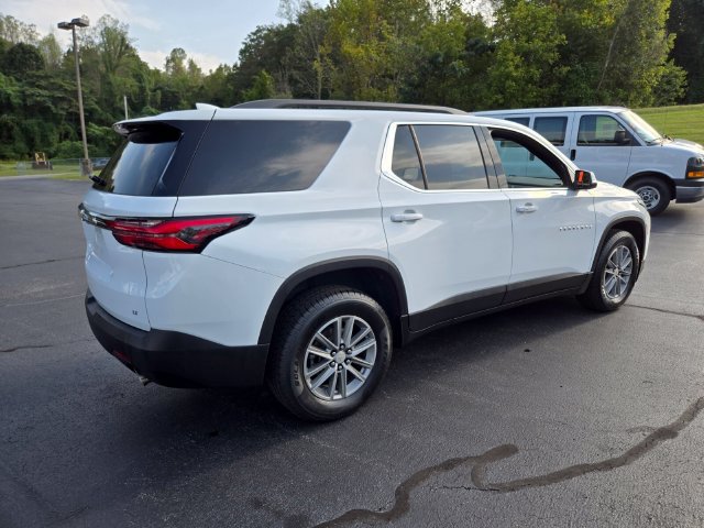 Used 2023 Chevrolet Traverse LT AWD/4WD image 8