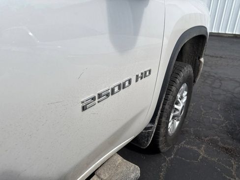 Used 2024 Chevrolet Silverado 2500 LT AWD/4WD image 25