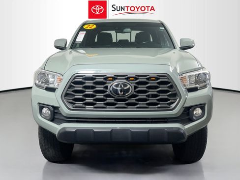 Used 2022 Toyota Tacoma TRD Off-Road w/ Technology Package RWD image 10
