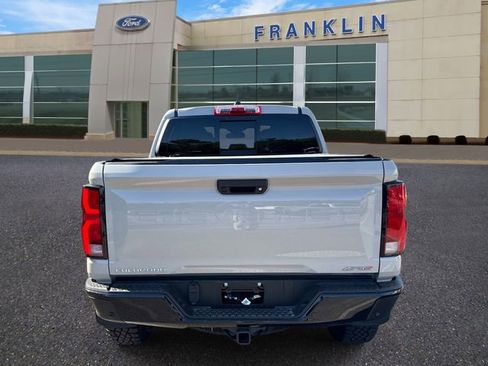 Used 2026 Chevrolet Colorado ZR2 w/ Technology Package AWD/4WD image 6