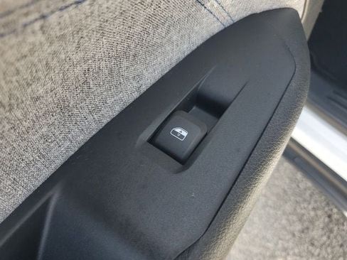 Used 2022 Jeep Compass Latitude FWD image 15