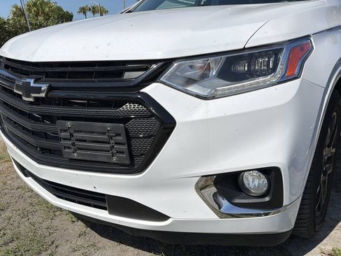 Used 2019 Chevrolet Traverse Premier w/ LPO, Blackout Package FWD image 4