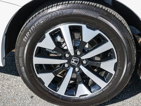 Used 2025 Honda Odyssey EX-L image 11