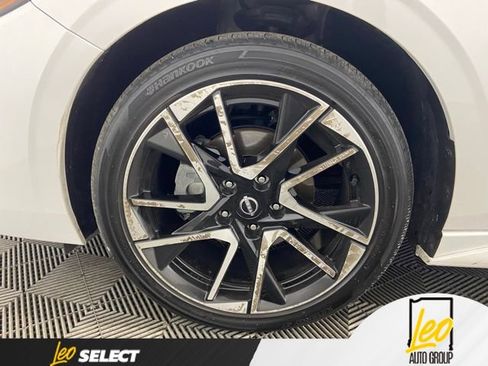 Used 2025 Nissan Sentra SR FWD image 25