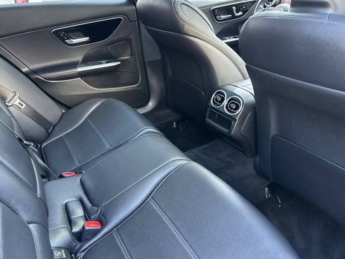 Used 2024 Mercedes-Benz C 300 4MATIC Sedan image 17