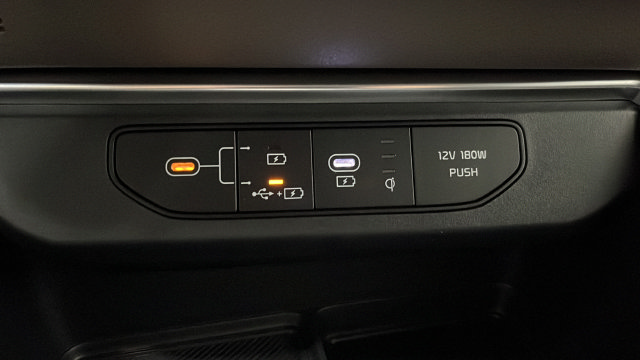 Used 2026 Kia Carnival SX FWD image 34