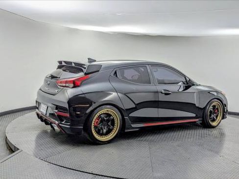 Used 2020 Hyundai Veloster N image 8