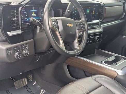 Used 2024 Chevrolet Silverado 2500 High Country w/ Z71 Off-Road Package image 9