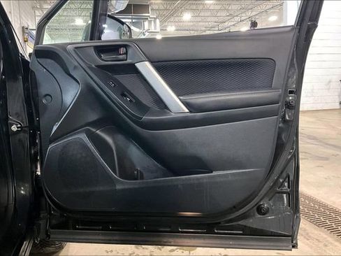 Used 2017 Subaru Forester 2.5i Premium w/ All-Weather Package image 24