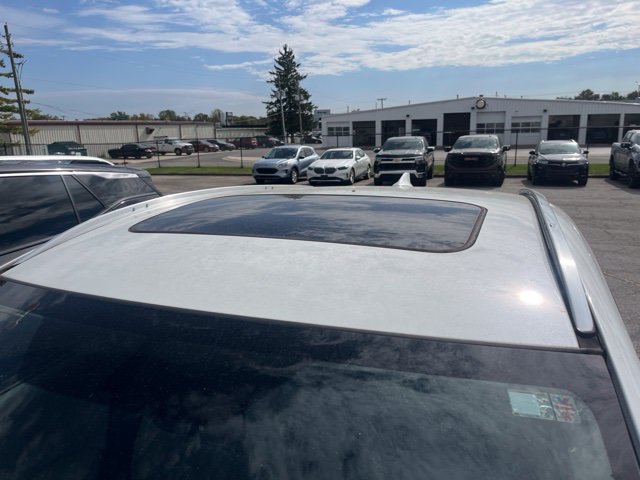 Used 2018 Honda HR-V EX-L image 2