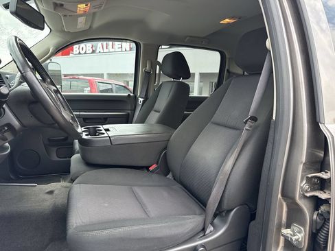 Used 2013 Chevrolet Silverado 2500 LT w/ Interior Plus Package AWD/4WD image 13