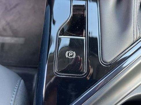 Certified 2024 Kia Niro EX Touring image 28