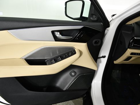 Certified 2024 Acura MDX SH-AWD w/ Technology Package image 36