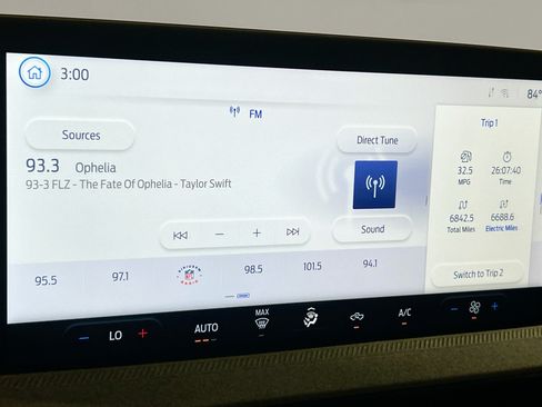 Used 2025 Ford Maverick XLT FWD image 27