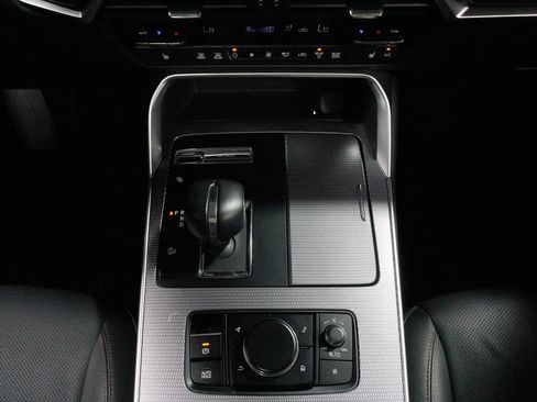 Used 2024 MAZDA CX-90 Plug-In Hybrid w/ Premium Pkg AWD/4WD image 29