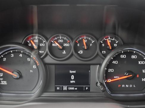 Used 2024 Chevrolet Silverado 1500 Custom Trail Boss w/ LPO, Dark Essentials Package image 21