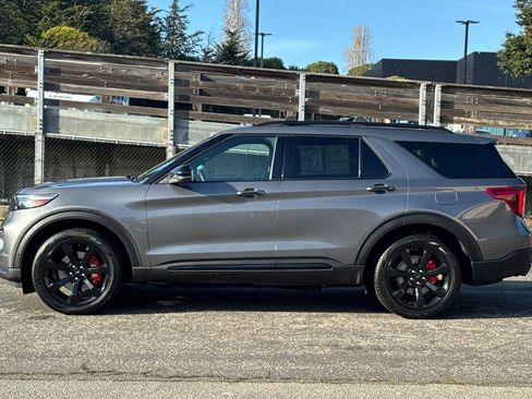 Certified 2022 Ford Explorer ST w/ Equipment Group 401A image 7