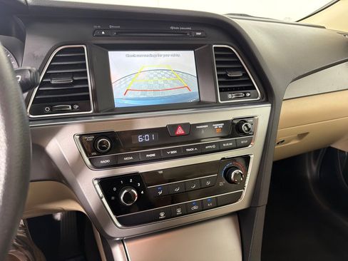 Used 2017 Hyundai Sonata Sport FWD image 14