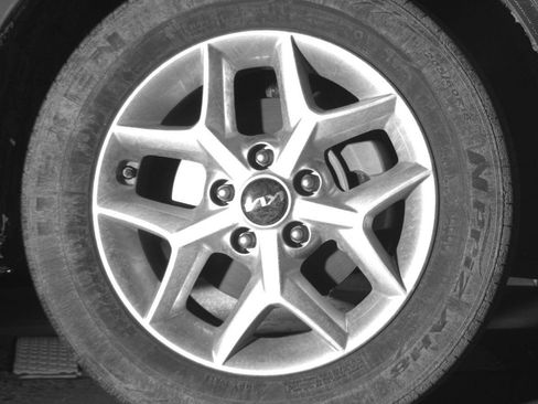 Used 2025 Kia Soul LX w/ LX Technology Package FWD image 16