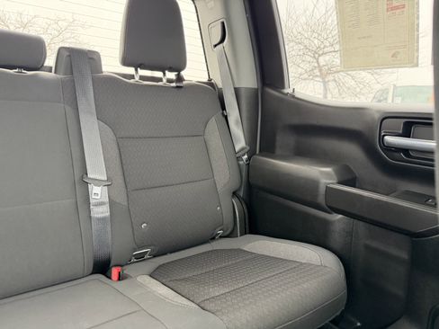 Used 2021 Chevrolet Silverado 1500 LT image 14