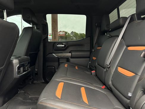 Used 2021 GMC Sierra 1500 AT4 w/ AT4 Preferred Package AWD/4WD image 15