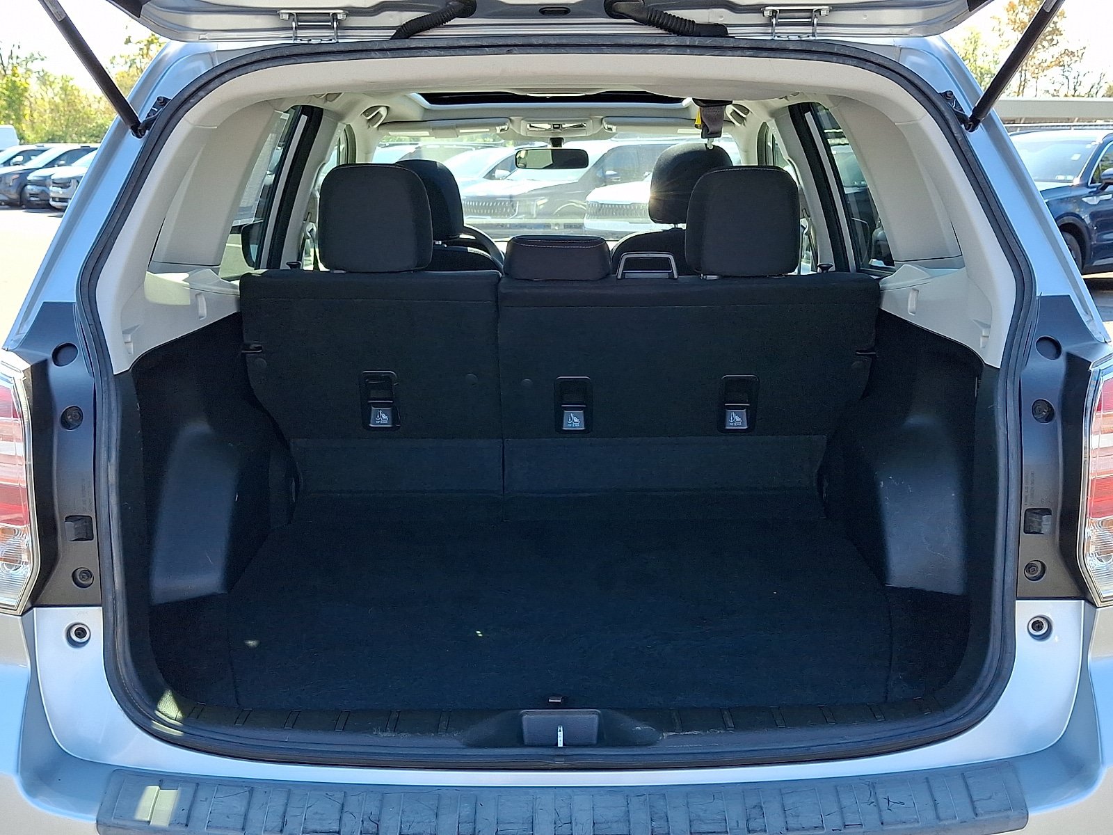 Used 2018 Subaru Forester 2.5i Premium w/ All-Weather Package AWD/4WD image 29