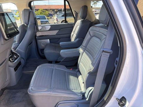 Used 2018 Lincoln Navigator Black Label w/ Cargo Package image 11