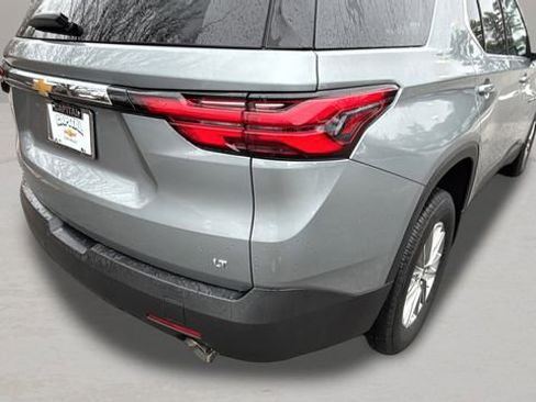 Used 2023 Chevrolet Traverse LT image 36