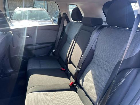 Used 2023 Nissan Rogue SV image 22