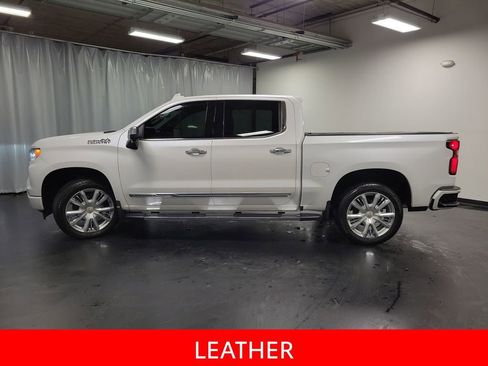 Used 2023 Chevrolet Silverado 1500 High Country w/ High Country Premium Package image 5