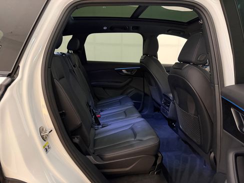 Used 2025 Audi Q7 2.0T Premium w/ Convenience Plus Package image 32