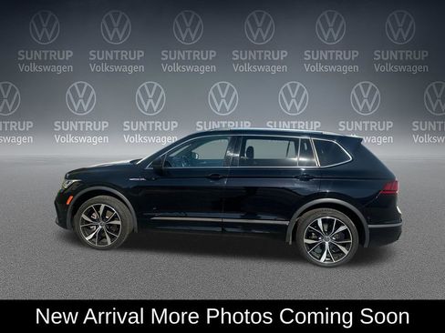 Used 2022 Volkswagen Tiguan SEL R-Line AWD/4WD image 2
