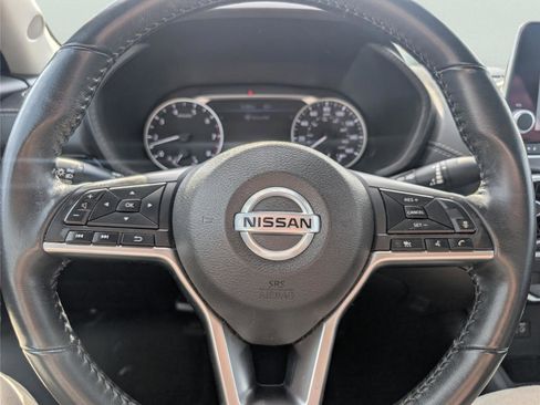 Used 2022 Nissan Sentra SV image 24